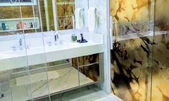 Imagem 7: APARTAMENTO LINDÍSSIMO! 4 QUARTOS / 350M² /4 VAGAS! EM FRENTE A PRAIA, NA BARRA!