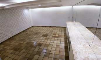 Imagem 6: Alugo Apartamento com 5 quartos em Boa Viagem - Prédio antigo