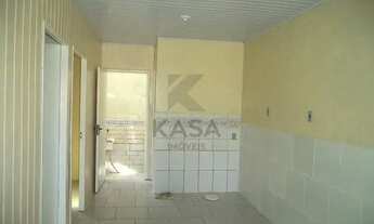 Imagem 5: Ótima casa mista com 02 dormitórios, sala de estar, cozinha, banheiro social, área de serv