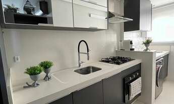 Imagem 7: B - Apartamento mobiliado, 02 dormitórios, 01 suíte, vaga dupla e hobby box, em Barreiros