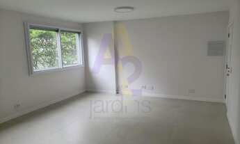 Imagem 4: Apartamento com sala e dormitório espaçosos em prédio com piscina no Jd. Paulista