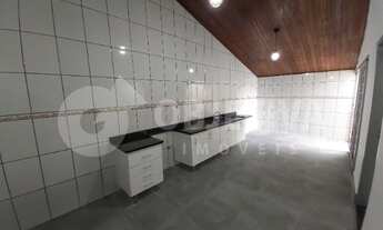 Imagem 4: Excelente casa no Bairro Jardim Califórnia em Uberlândia