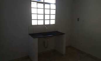 Imagem: Aluga casa de 2/4 no jardim todos santos