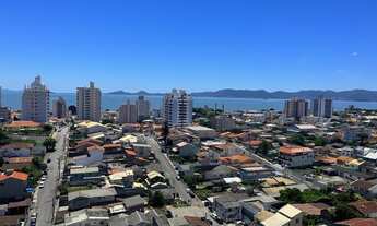 Imagem 6: B - Apartamento mobiliado, 02 dormitórios, 01 suíte, vaga dupla e hobby box, em Barreiros