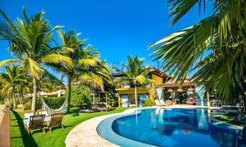 Imagem 3: Casarão pé na areia com piscina