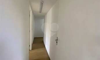 Imagem 4: Excelente e amplo sobrado comercial, medindo 7,80 frente com 28 metros de fundo, possui 10