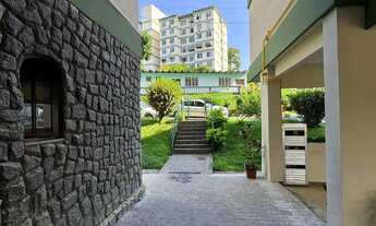 Imagem 2: Apartamento com 2 quartos, cozinha, 2 banheiros, arejado em Niterói - RJ