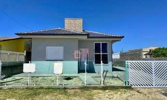 Imagem 2: Casa com 3 dormitórios à venda em Balneário Arroio do Silva-SC