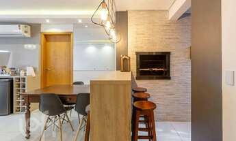 Imagem 4: Imóvel para venda possui 177 metros quadrados com 3 quartos em Vila Jardim - Porto Alegre