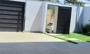 Imagem 4: Casa térrea com piscina no Bairro Ibituruna. 155 m² de área construída e 300 m² de terreno