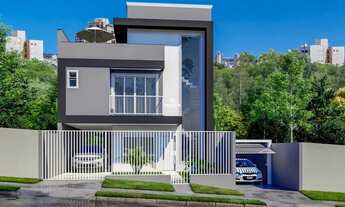 Imagem: Sobrado com 03 Quartos, Sendo 01 Suíte