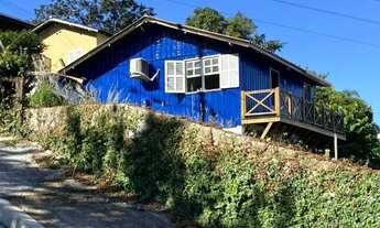 Imagem: Casa à venda com 2 quartos e 2 banheiros