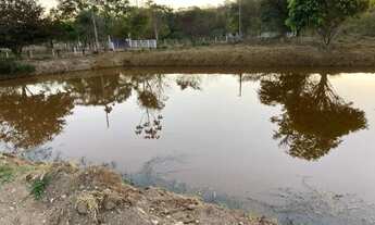Imagem: 10.000 M2 com lago na região da Amaralina