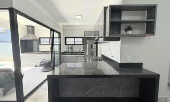 Imagem 6: Casa Térrea Mobiliada no Euroville II ? 3 Suítes, Área Gourmet e Piscina com Prainha