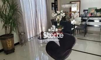 Imagem 3: Casa de Alto Padrão com 4 Suítes à venda, 225m² por R$ 1.500.000 - Jardim Inconfidência