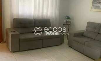 Imagem 2: Casa à venda, 3 quartos, 1 suíte, 4 vagas, Jardim Elza Amuí IV - UBERABA/MG