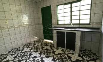 Imagem 5: Casa Ampla com garagem coberta