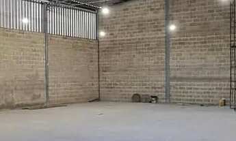 Imagem: GALPÃO COM 300m²