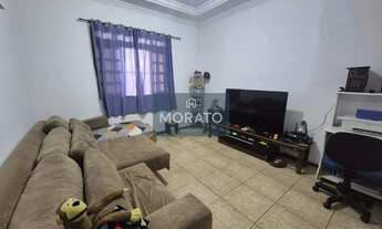 Imagem 6: Casa com 3 quartos sendo 2 suítes com 5 vagas de garagem no bairro Santa Terezinha
