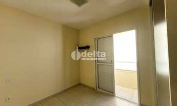 Imagem 7: Apartamento com 3 quartos sendo 1 suíte, disponível para locação no bairro Santa Mônica em