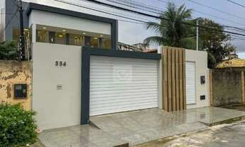 Imagem: Casa de andar recém construída