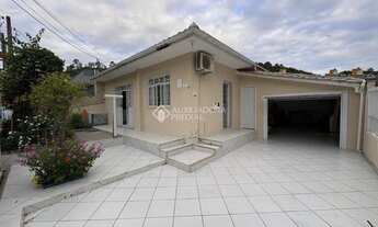 Imagem 3: Imóvel para aluguel com 128 metros quadrados com 3 quartos em Saco dos Limões - Florianópo