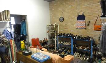 Imagem 3: Casa assobradada próximo do metrô, podendo ser residencial ou comercial sendo que o iptu j