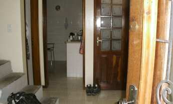 Imagem 2: Casa térrea em ótimo estado e muito bem localizada