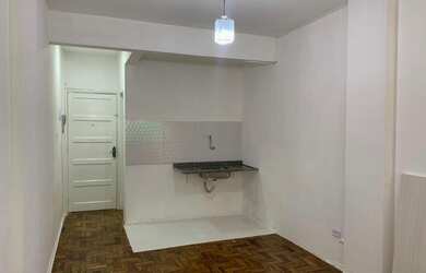 Imagem 6: Kitnet/Conjugado para aluguel e venda tem 32 metros quadrados com 1 quarto