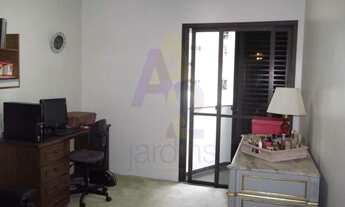 Imagem 7: Apartamento amplo de 4 dormitórios, 3 suítes, varanda com 3 vagas de garagem em prédio com