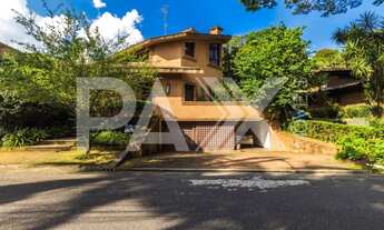 Imagem: CASA EM RUA FECHADA NO MORUMBI