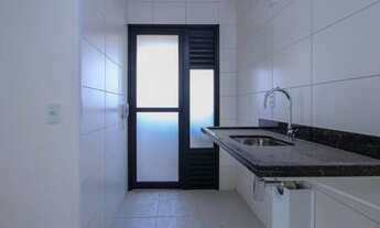 Imagem 3: Apartamento para venda com 66 metros quadrados com 2 dormitórios com closet na Vila Leopol