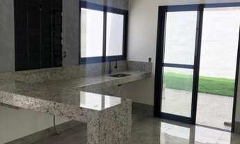 Imagem 1: Casa para Venda em Uberlândia, Alto Umuarama, 3 dormitórios, 1 suíte, 2 banheiros, 3 vagas