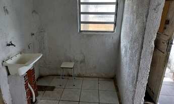 Imagem 4: Alugo casa com 2 comandos grande com área de serviço interna