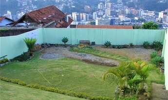 Imagem 3: Casa para Venda em Teresópolis, Fazendinha, 3 dormitórios, 1 suíte, 3 banheiros, 3 vagas