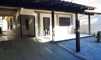 Imagem 2: Ótima Casa linear, com 3 dormitórios, sendo uma suíte, quintal, piscina, churrasqueira, pr