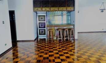 Imagem 3: Apartamento muito espaçoso com 341m² e 2 vagas de garagem. Repleto de janelões para venda