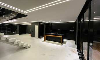 Imagem 2: Casa de condomínio para venda possui 500 metros quadrados com 5 quartos