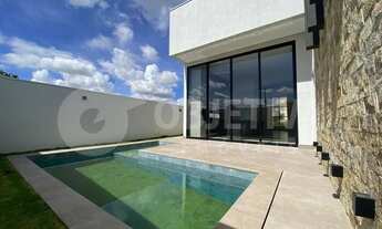 Imagem 4: Magnifica casa no condomínio fechada Arts em Uberlândia