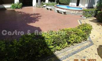 Imagem 2: VENDO BELA CASA COM PISCINA EM BAIRRO NOBRE EM PETRÓPOLIS