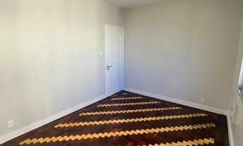 Imagem 2: Apartamento com vista para o Guaíba 2D no 14 andar, com 80m2 totalmente reformado, mobilia