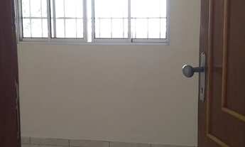 Imagem 4: Aluga-se casa em frente o trevo do Shopping Montes Claros, excelente localização