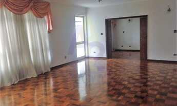 Imagem 2: Apartamento muito espaçoso com 341m² e 2 vagas de garagem. Repleto de janelões para venda