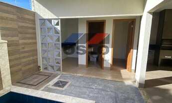 Imagem 2: CASA COM 03 QUARTOS SENDO 02 SUÍTE, GARAGEM, ÁREA GOURMET, LOCALIZADA NO JARDIM ATLÂNTICO