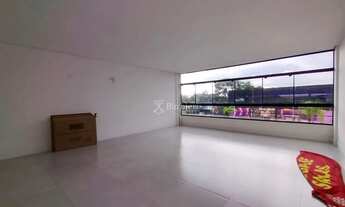 Imagem 4: Sala comercial com 55 m² e estacionamento rotativos para clientes no bairro do Salto em Bl