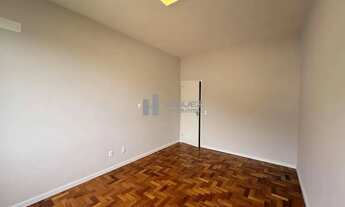 Imagem 12: Na Tijuca, apartamento à venda com 3 quartos (1 suíte), sala ampla em 2 ambientes, lavabo