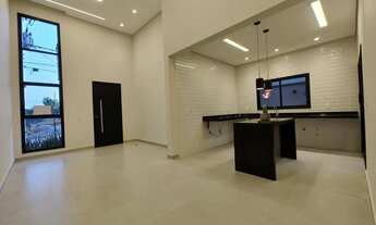 Imagem 2: Vendo linda casa em Condomínio / Excelente localização