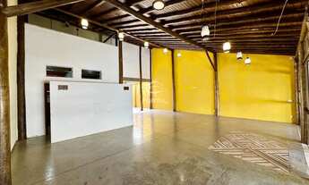 Imagem 5: Área de lazer moderna e acabamento rústico contemporâneo com harmomia