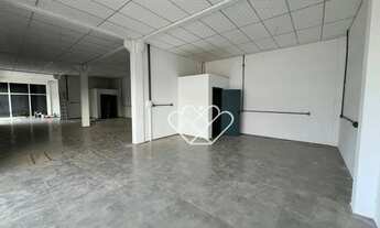 Imagem 5: Loja Comercial de 195m² no Bairro Sagrada Família O Espaço Perfeito para Seu Negócio!