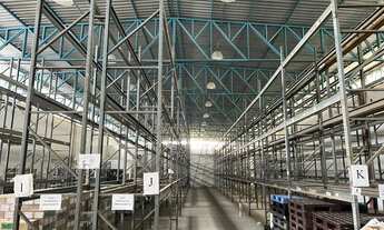 Imagem 4: Galpão/Depósito/Armazém para aluguel possui 2150 m2 com câmara frigorífica e docas